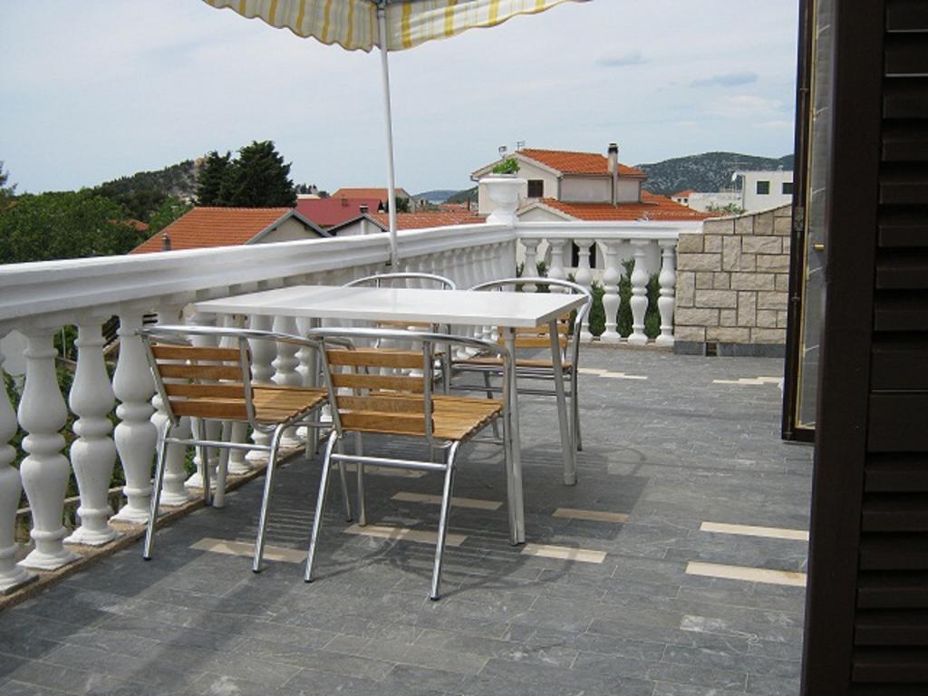 Apartments Nestor Tribunj  Exterior photo